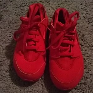 Red nike Huaraches